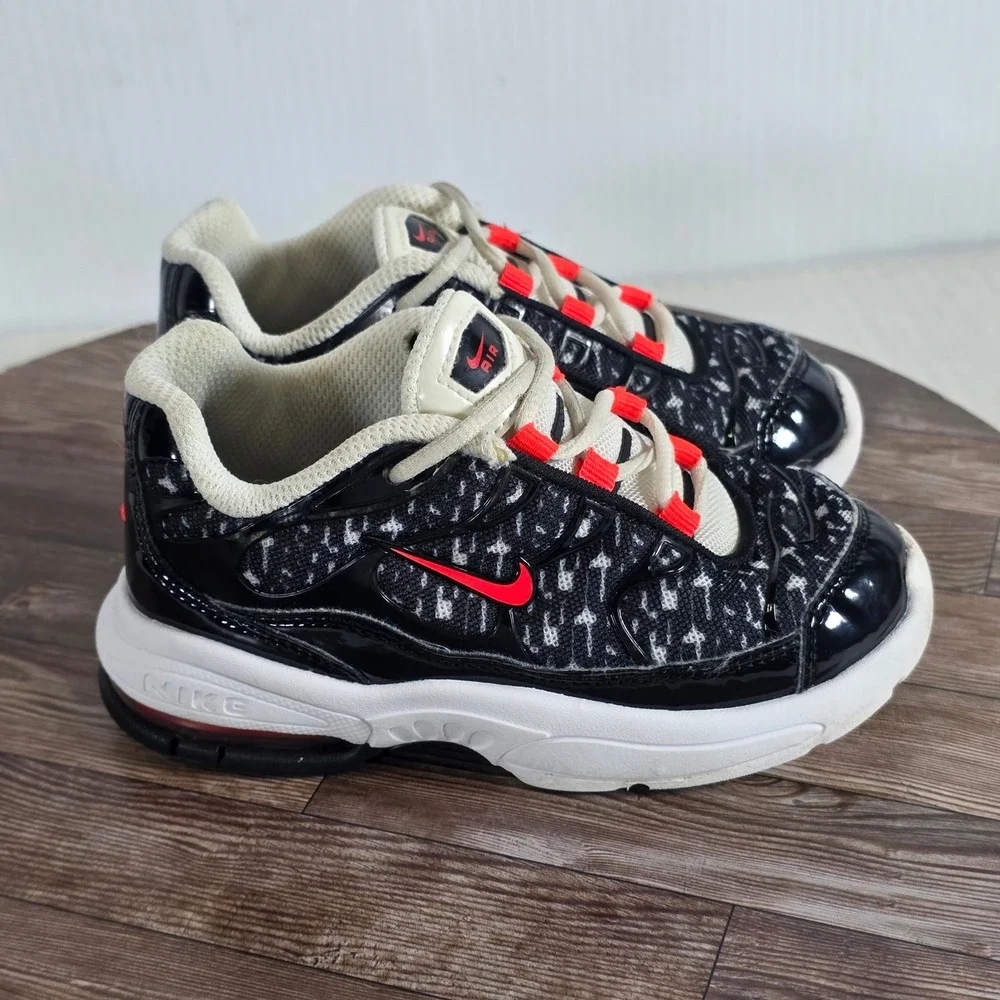 Nike Air Max Plus Kids Size 9C Black White Orange AV6144-100 Lace Up Sneakers